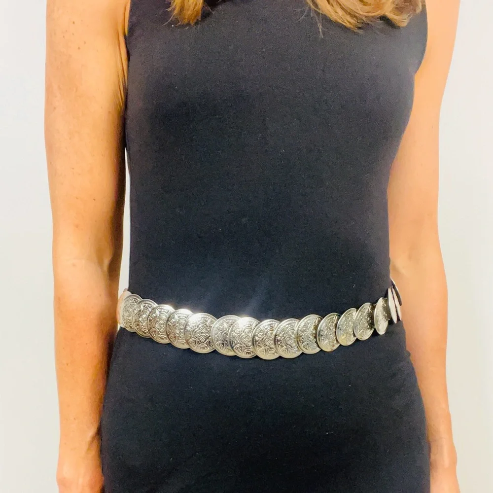 Vintage Silver Dollar Stretch Cinch Belt – Western Glam Statement Accessory